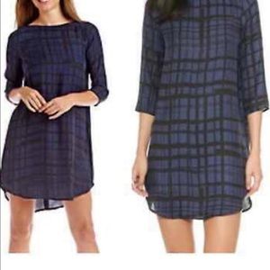 BB Dakota Shift Dress Woman’s Size Medium Blue & Black NWT